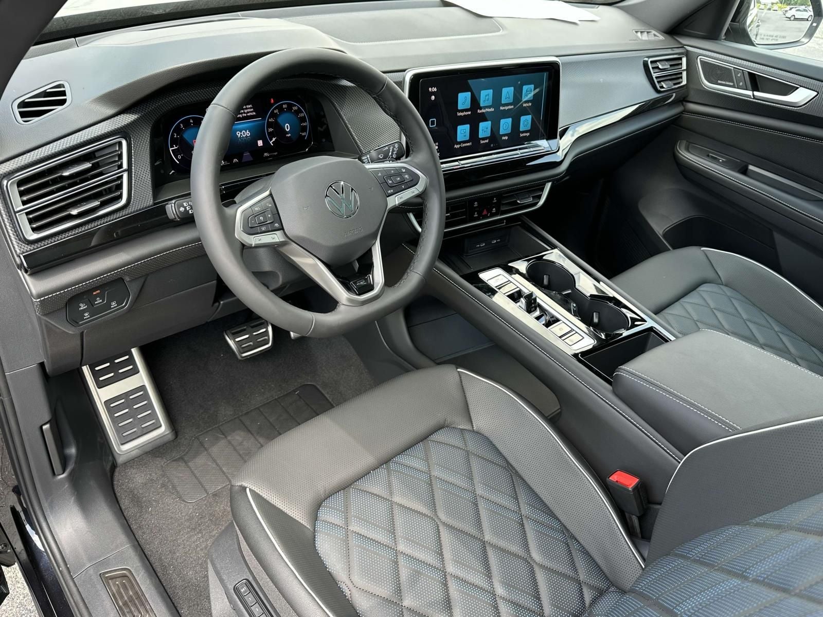 2025 Volkswagen Atlas Cross Sport 2.0T SEL Premium R-Line