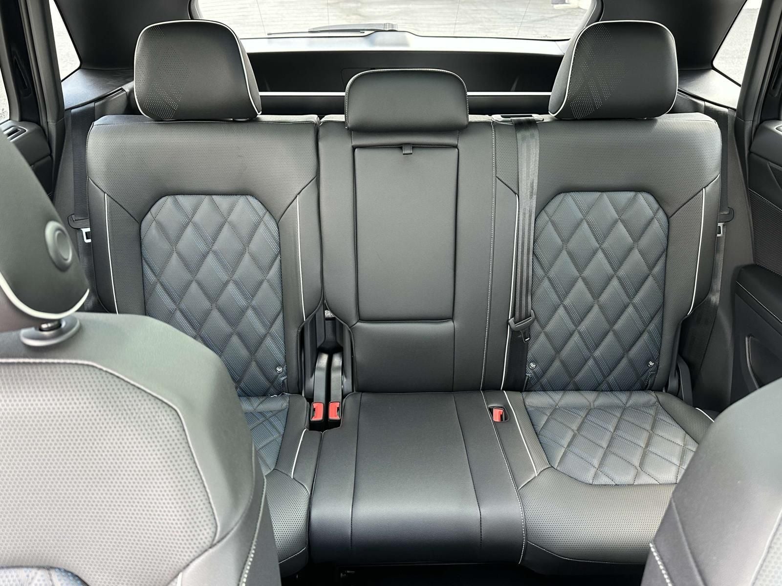 2025 Volkswagen Atlas Cross Sport 2.0T SEL Premium R-Line