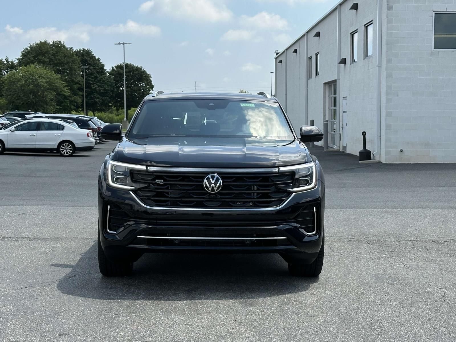 2025 Volkswagen Atlas Cross Sport 2.0T SEL Premium R-Line