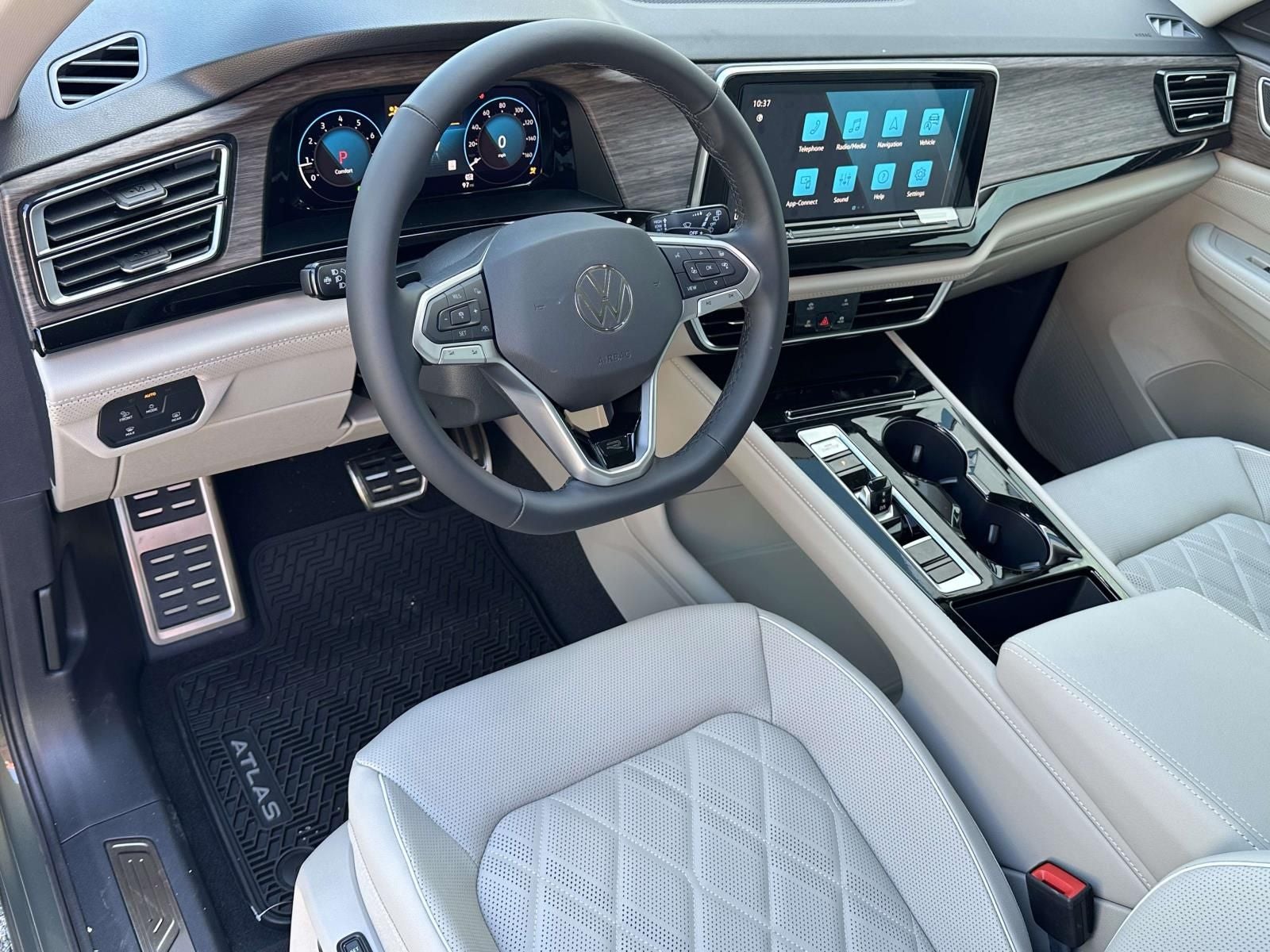 2026 Volkswagen Atlas 2.0T SEL Premium R-Line