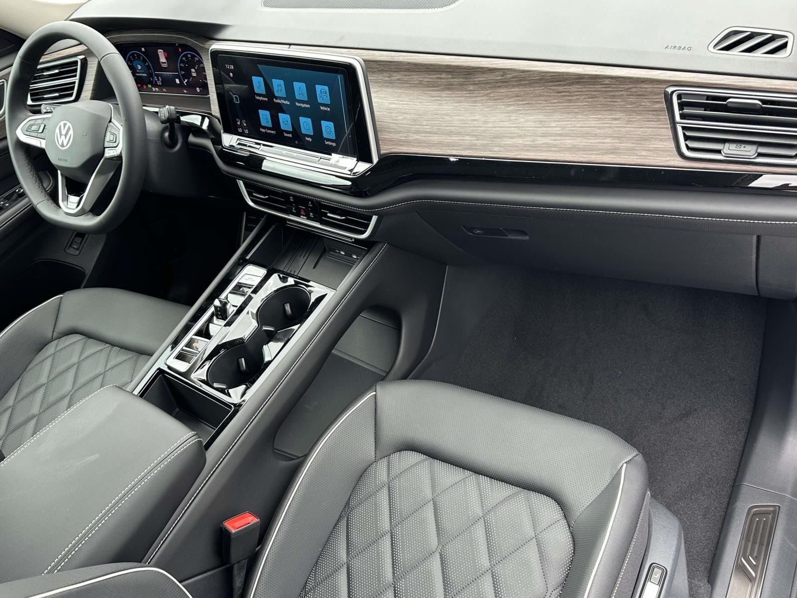 2026 Volkswagen Atlas 2.0T SEL Premium R-Line