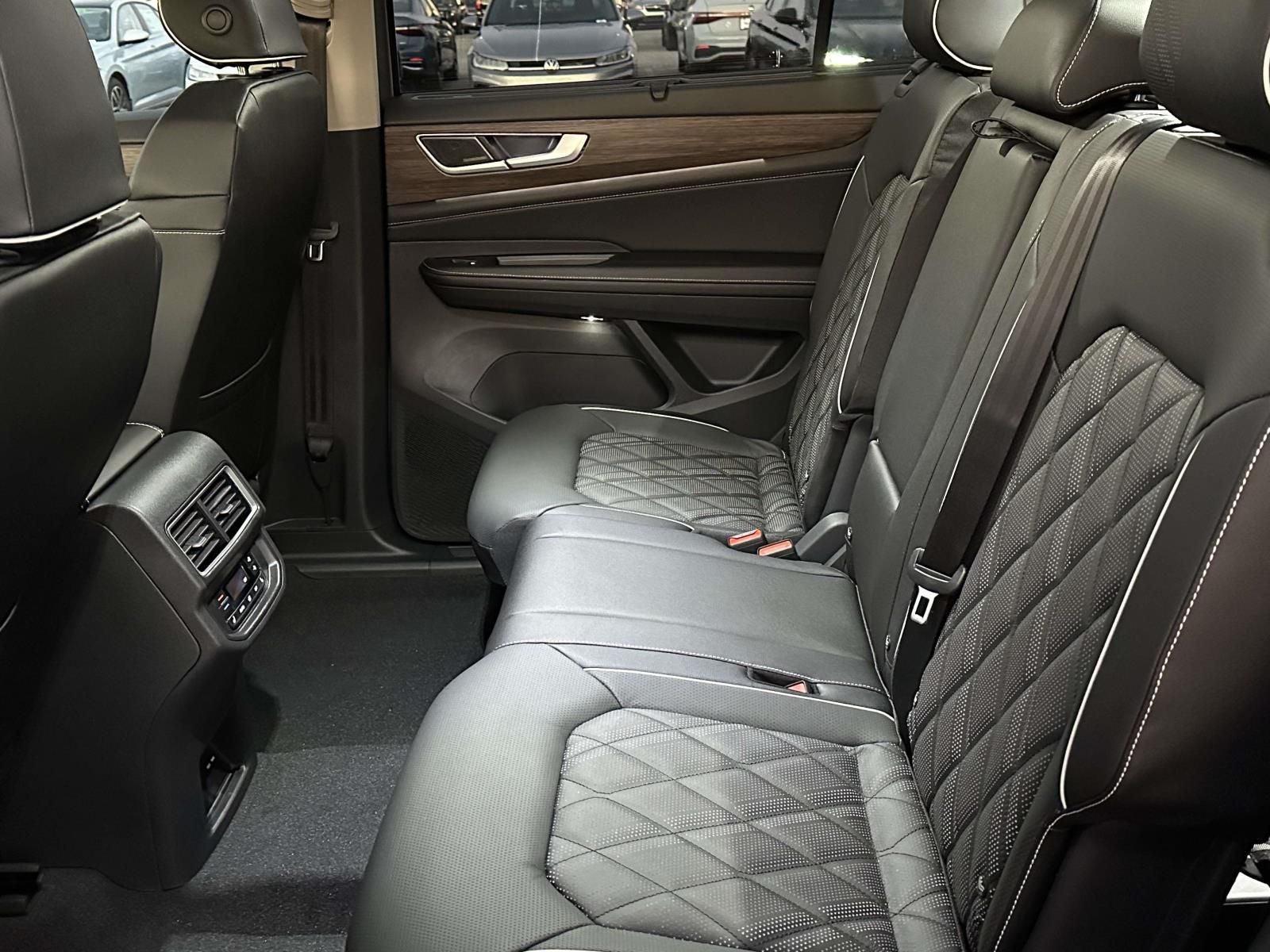 2026 Volkswagen Atlas 2.0T SEL Premium R-Line