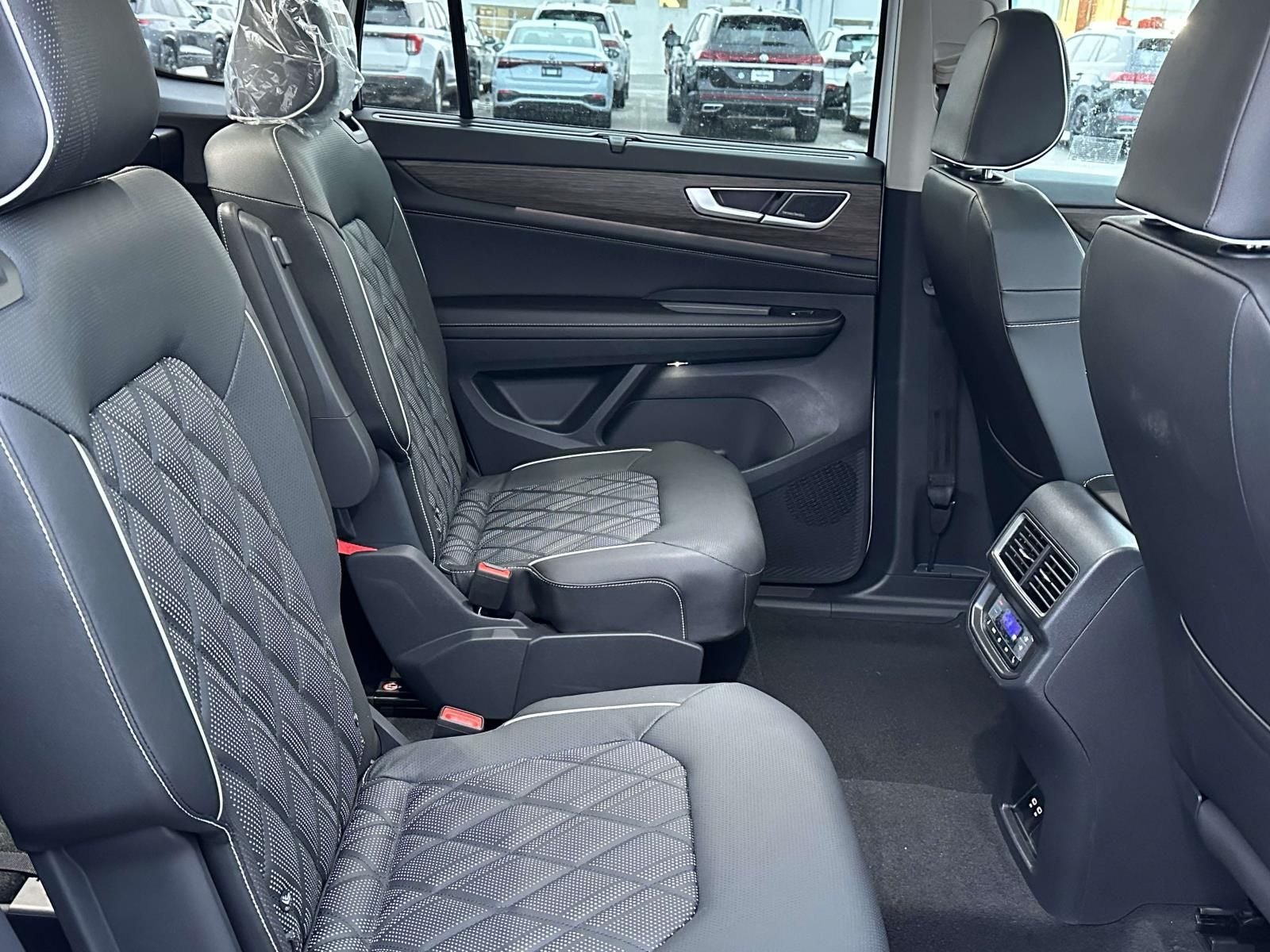 2026 Volkswagen Atlas 2.0T SEL Premium R-Line