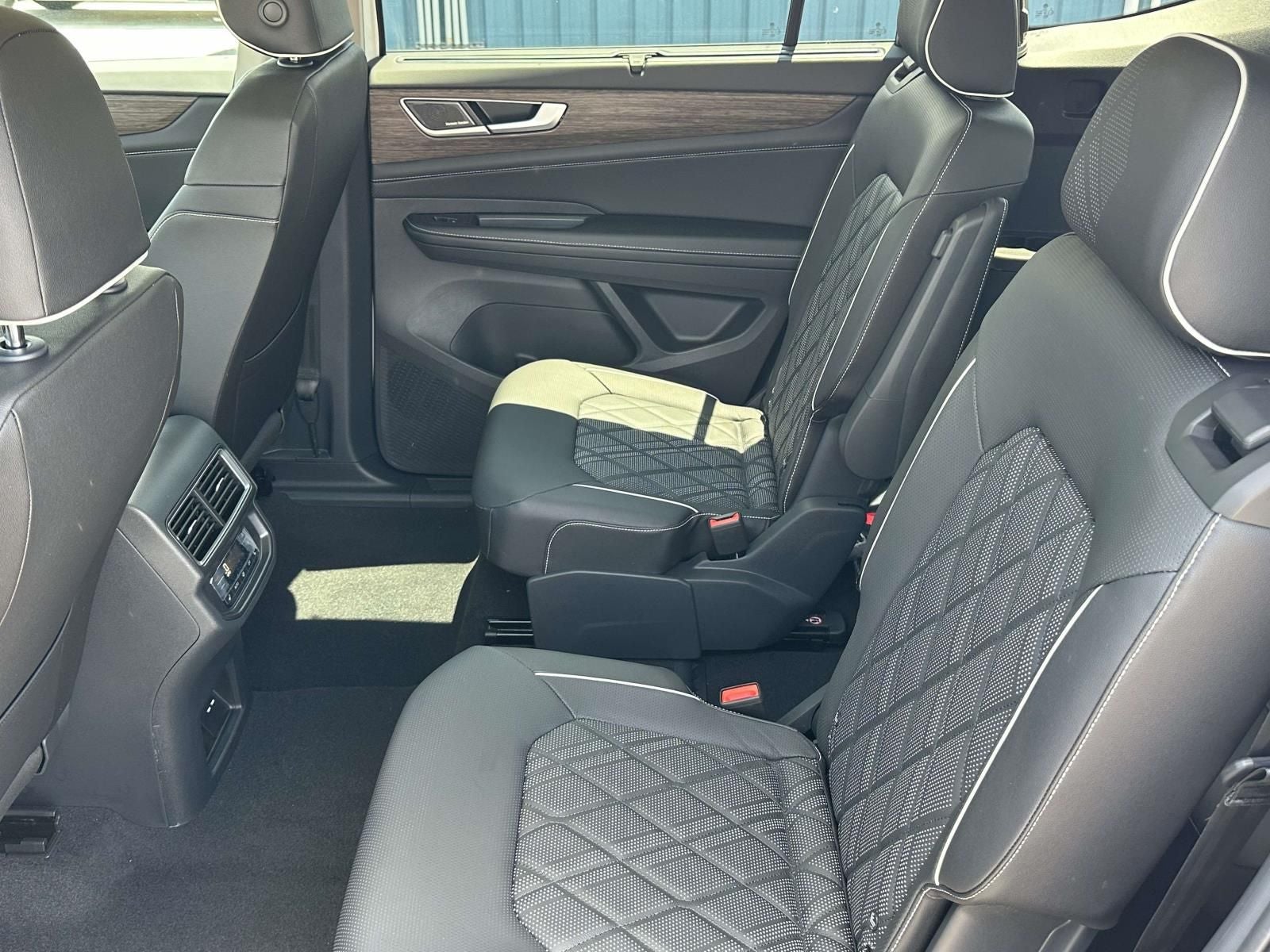2026 Volkswagen Atlas 2.0T SEL Premium R-Line