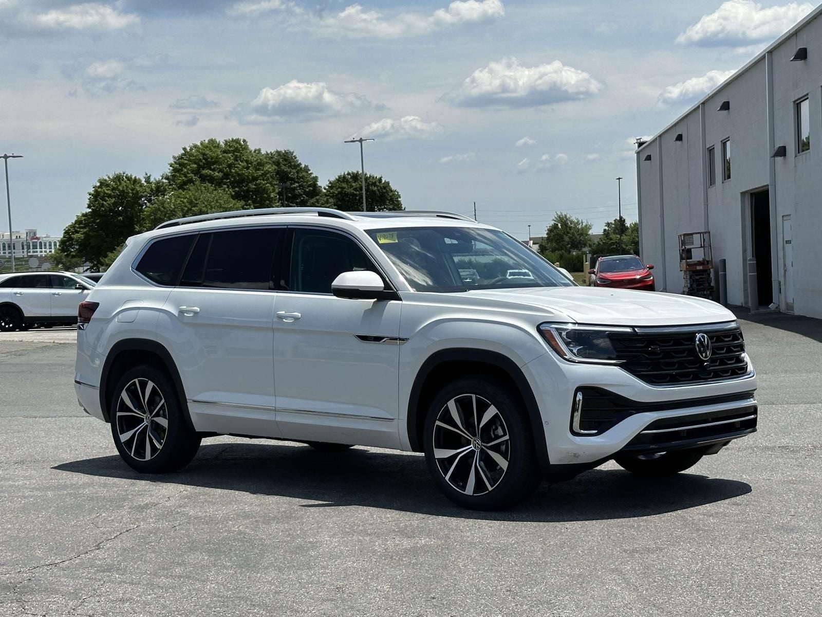2026 Volkswagen Atlas 2.0T SEL Premium R-Line