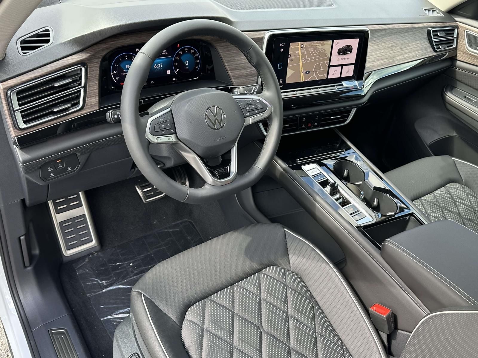 2026 Volkswagen Atlas 2.0T SEL Premium R-Line
