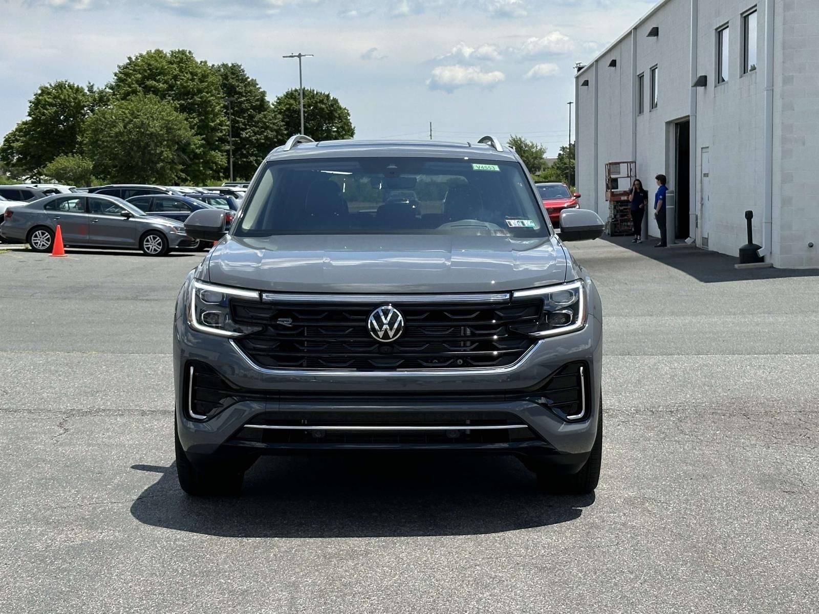 2026 Volkswagen Atlas 2.0T SEL Premium R-Line