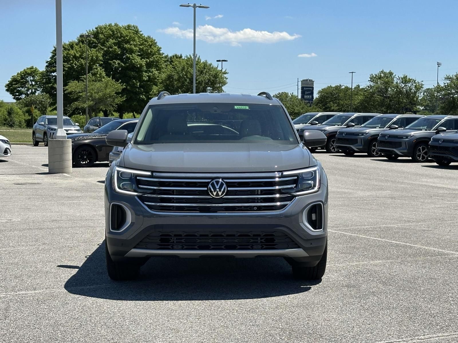 2026 Volkswagen Atlas 2.0T SE w/Technology