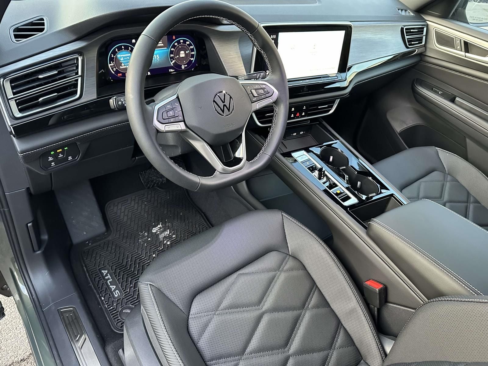 2026 Volkswagen Atlas Cross Sport 2.0T SE w/Technology