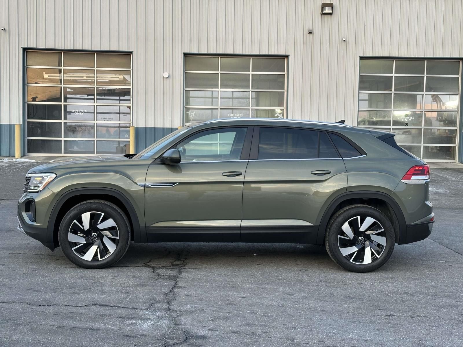 2026 Volkswagen Atlas Cross Sport 2.0T SE w/Technology