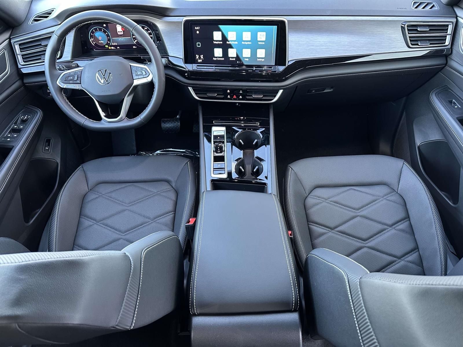 2026 Volkswagen Atlas Cross Sport 2.0T SE w/Technology