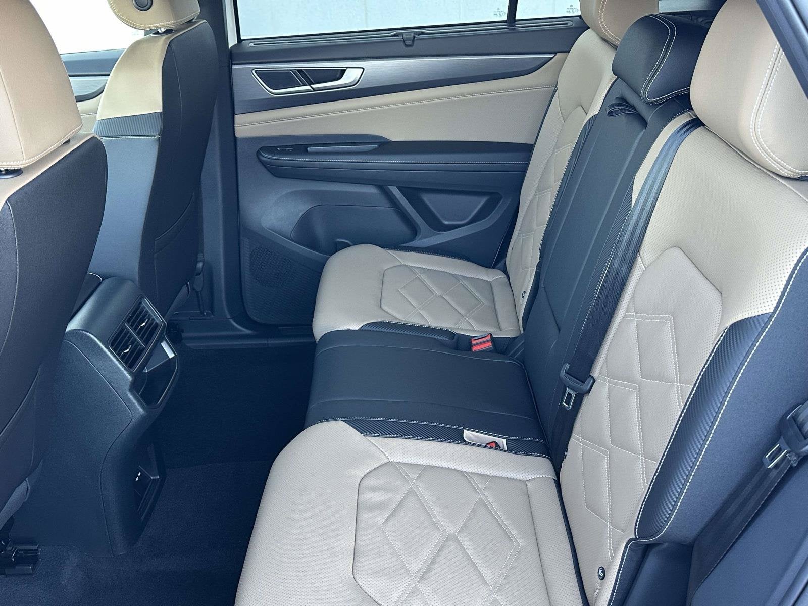2026 Volkswagen Atlas Cross Sport SE w/Technology