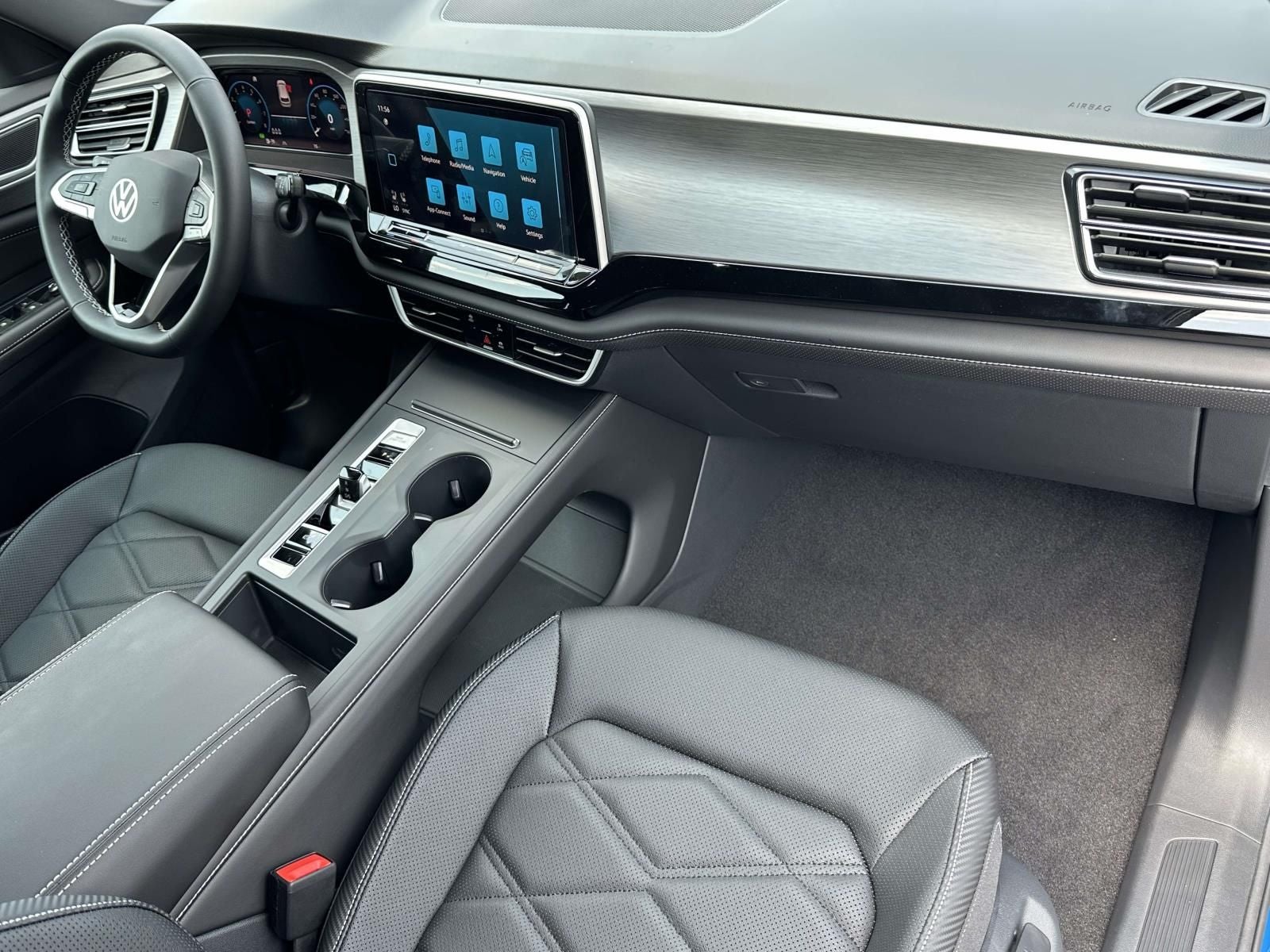 2026 Volkswagen Atlas Cross Sport 2.0T SE