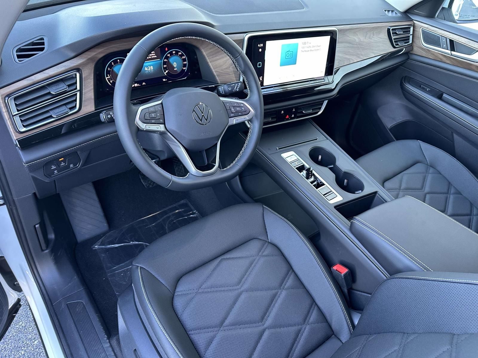 2026 Volkswagen Atlas 2.0T SE