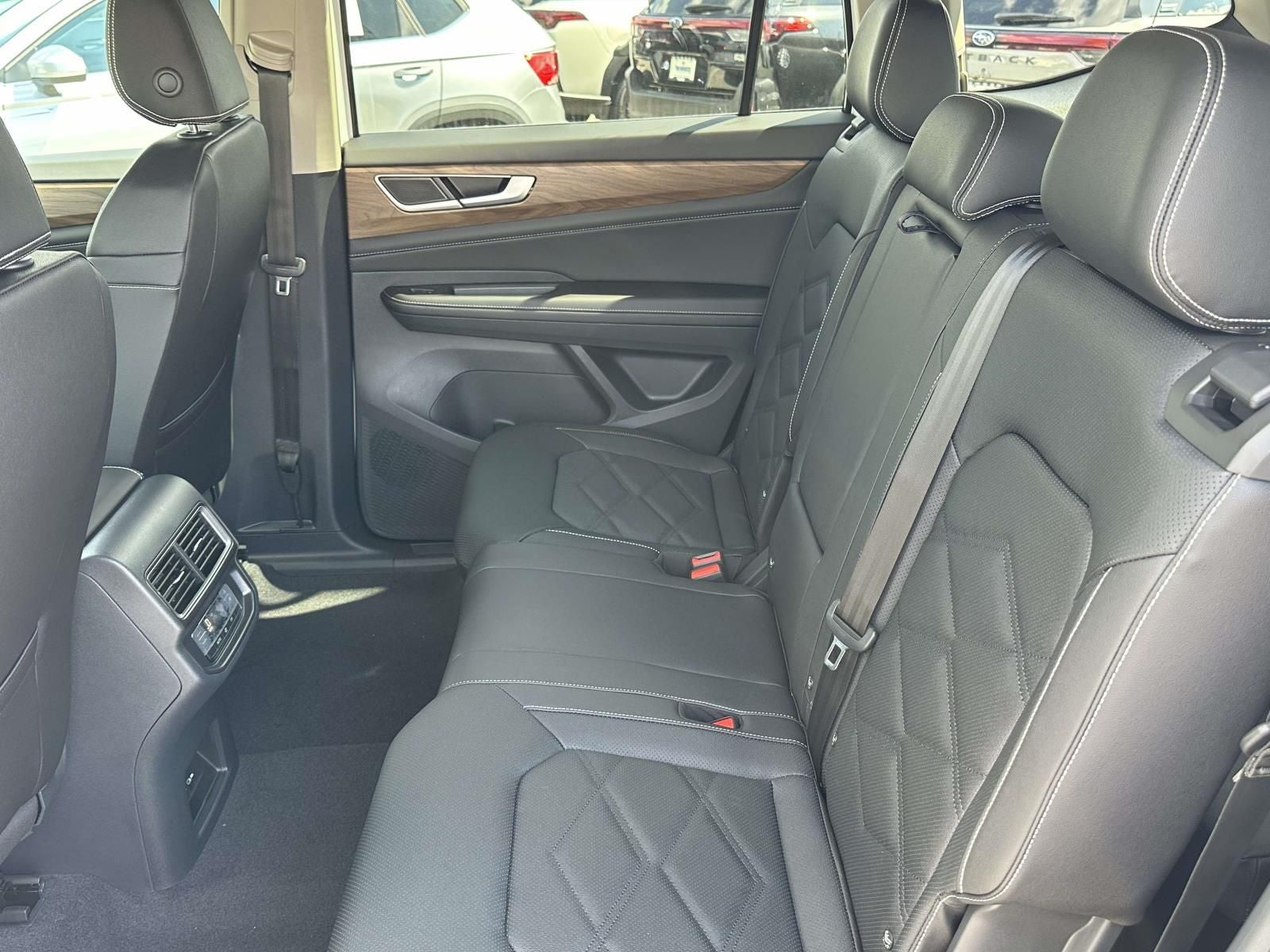 2026 Volkswagen Atlas 2.0T SE