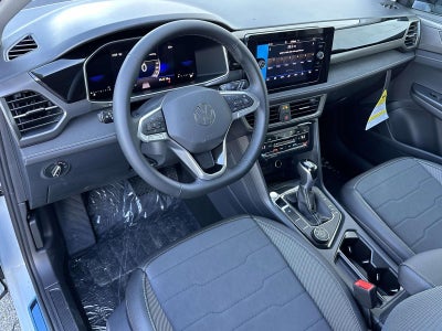 2026 Volkswagen Taos 1.5T SE Black