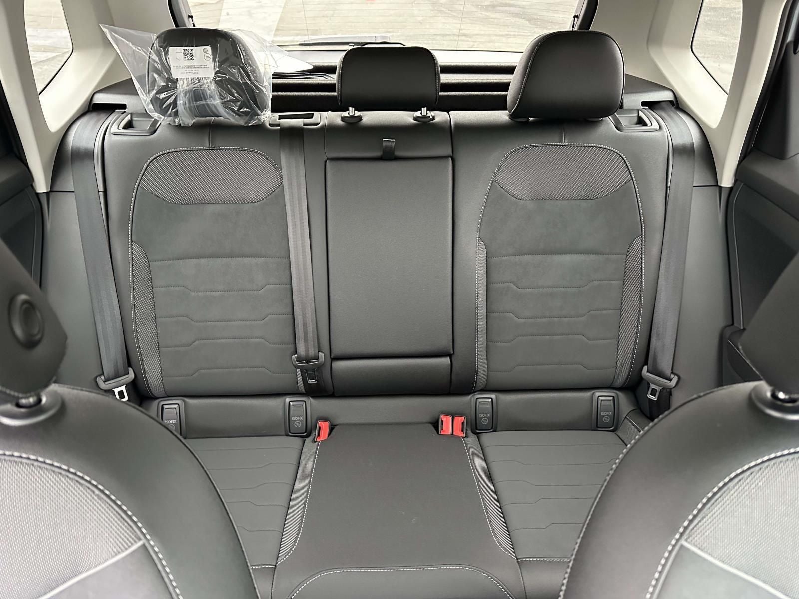 2026 Volkswagen Taos 1.5T SE Black