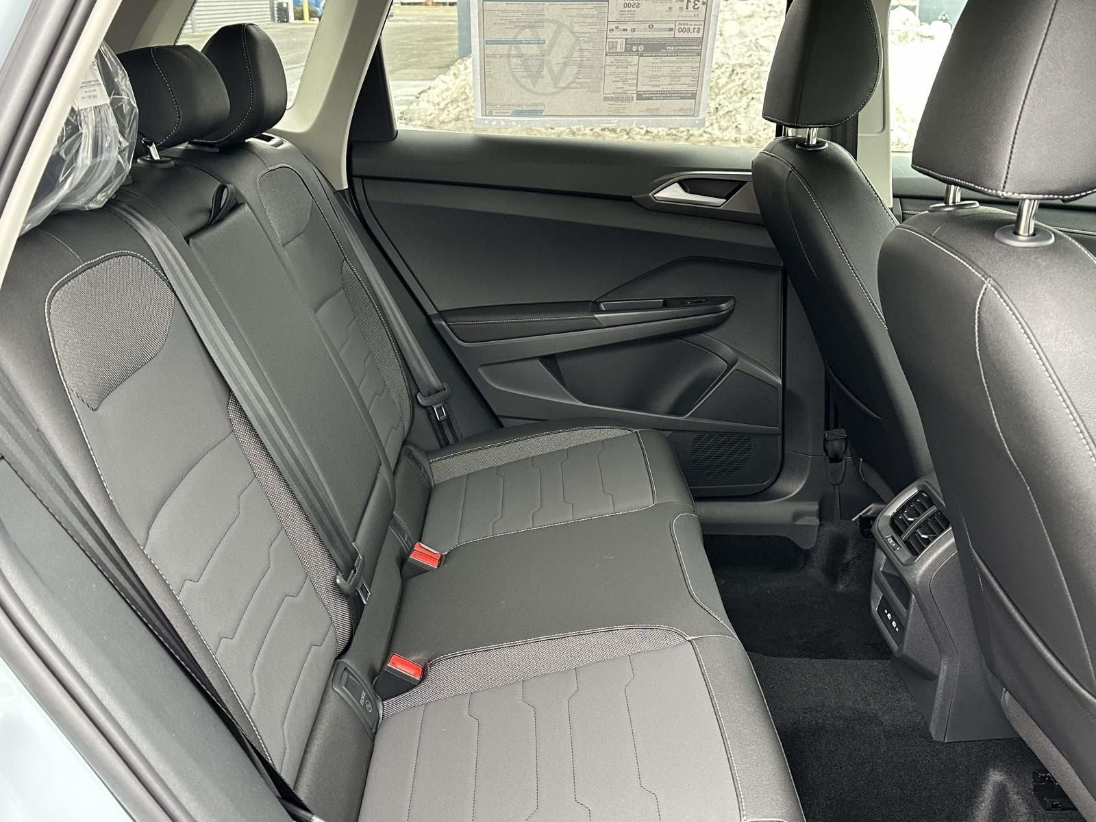 2026 Volkswagen Taos 1.5T SE Black