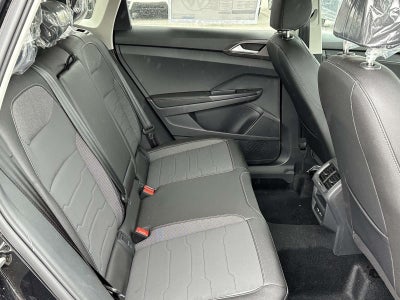 2026 Volkswagen Taos 1.5T SE Black
