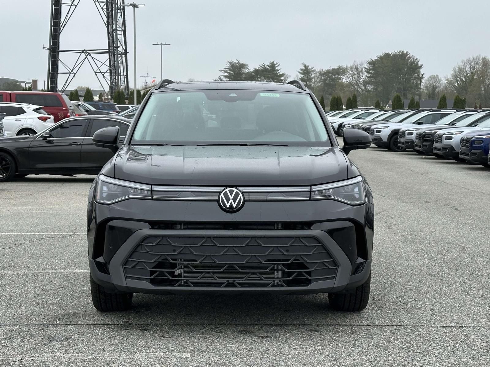 2026 Volkswagen Taos 1.5T SE Black