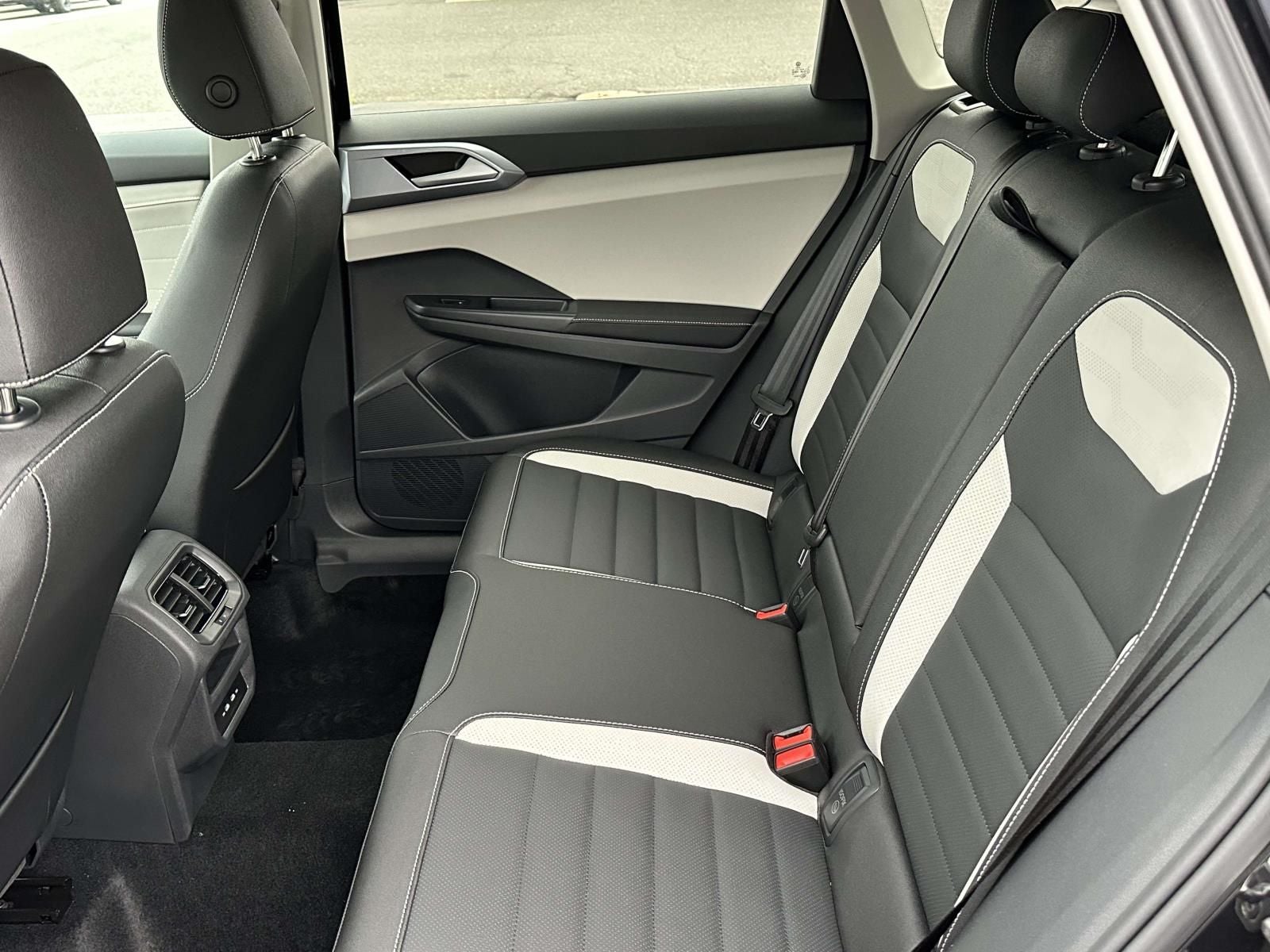 2026 Volkswagen Taos 1.5T SEL