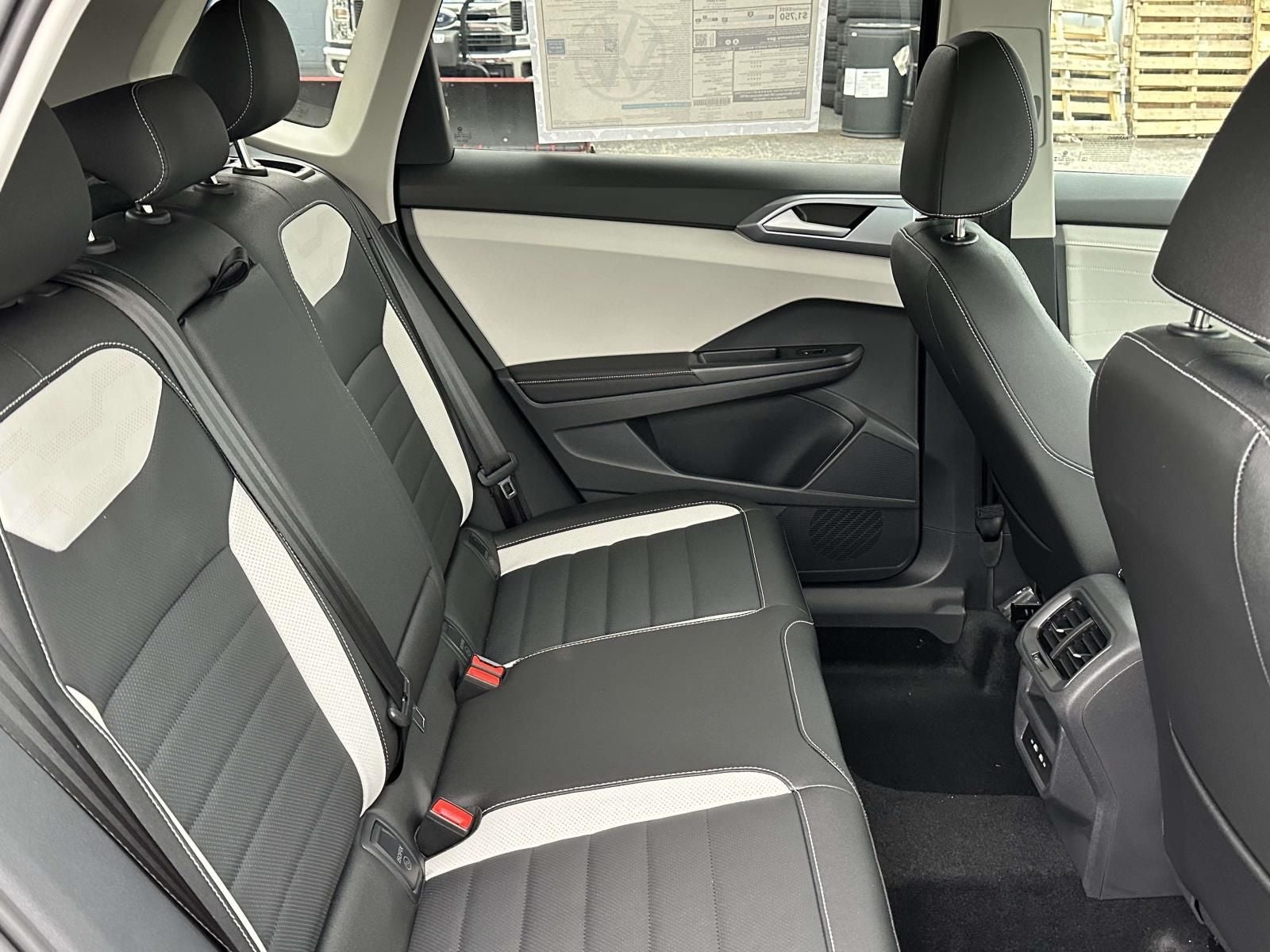 2026 Volkswagen Taos 1.5T SEL