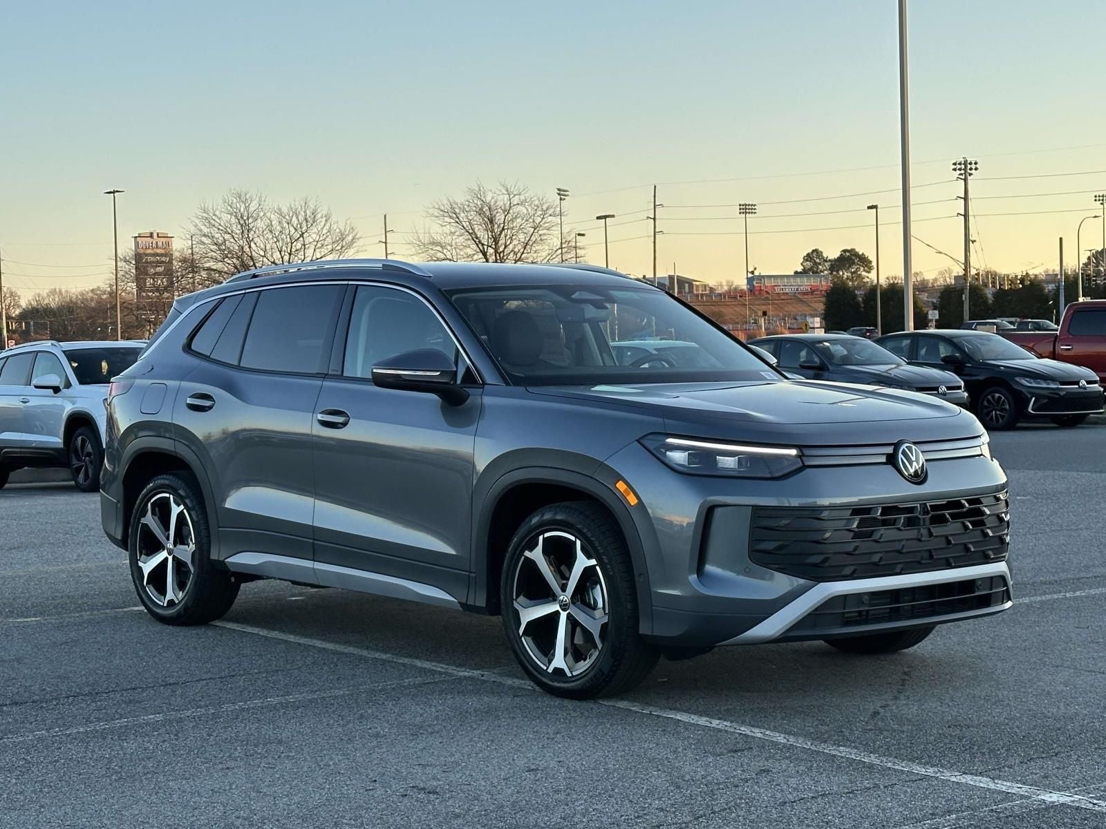 2026 Volkswagen Tiguan 2.0T SE