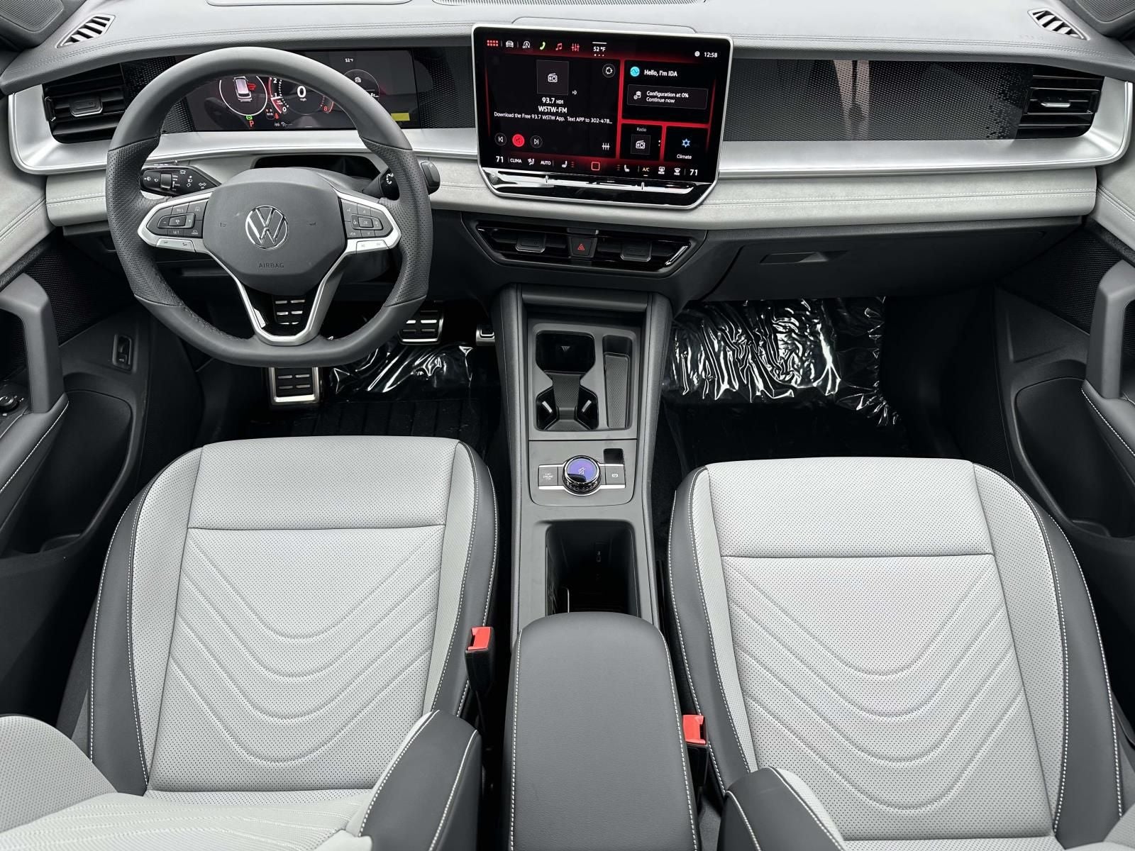 2026 Volkswagen Tiguan 2.0T SE R-Line Black