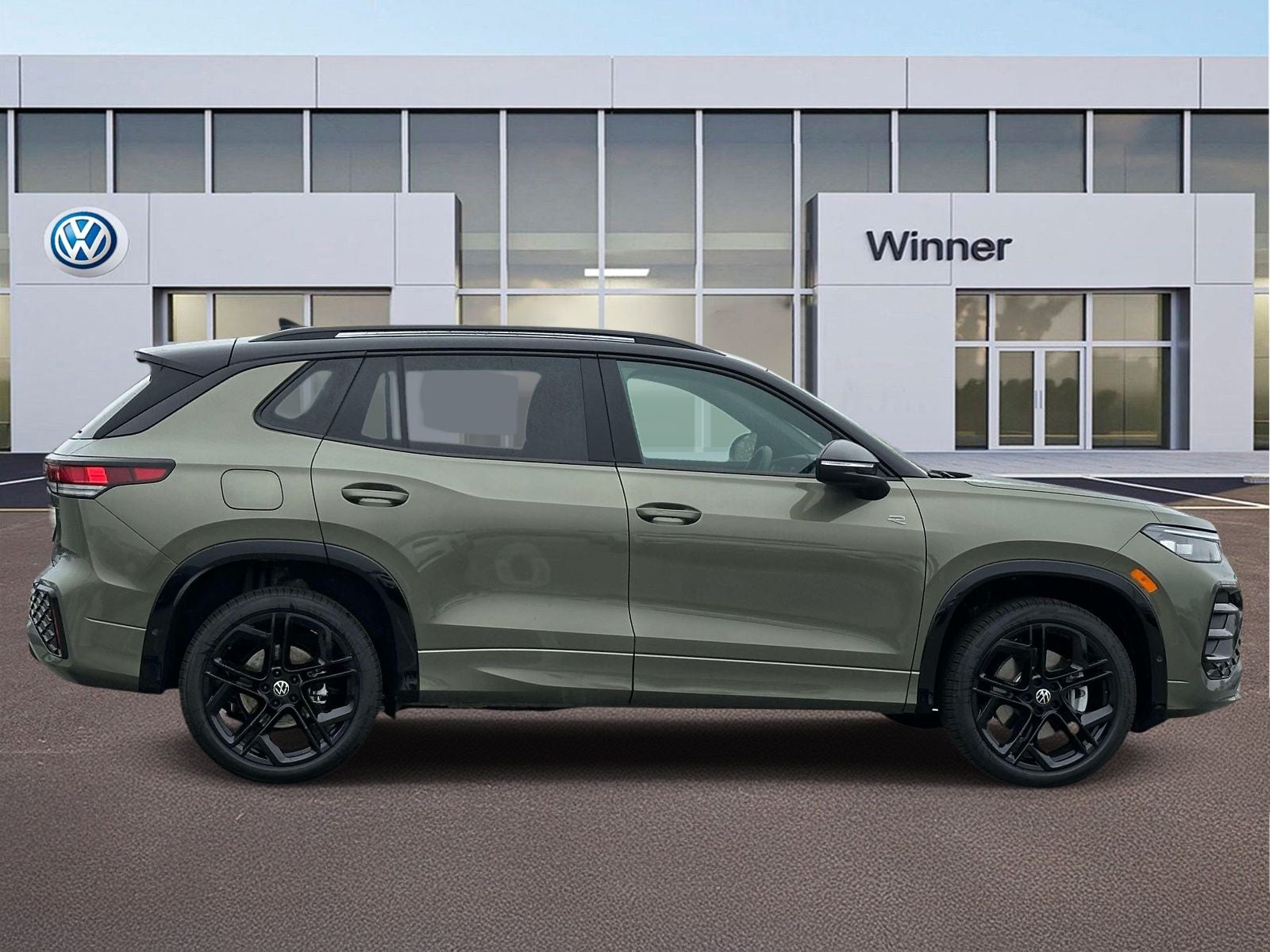 2026 Volkswagen Tiguan 2.0T SE R-Line Black