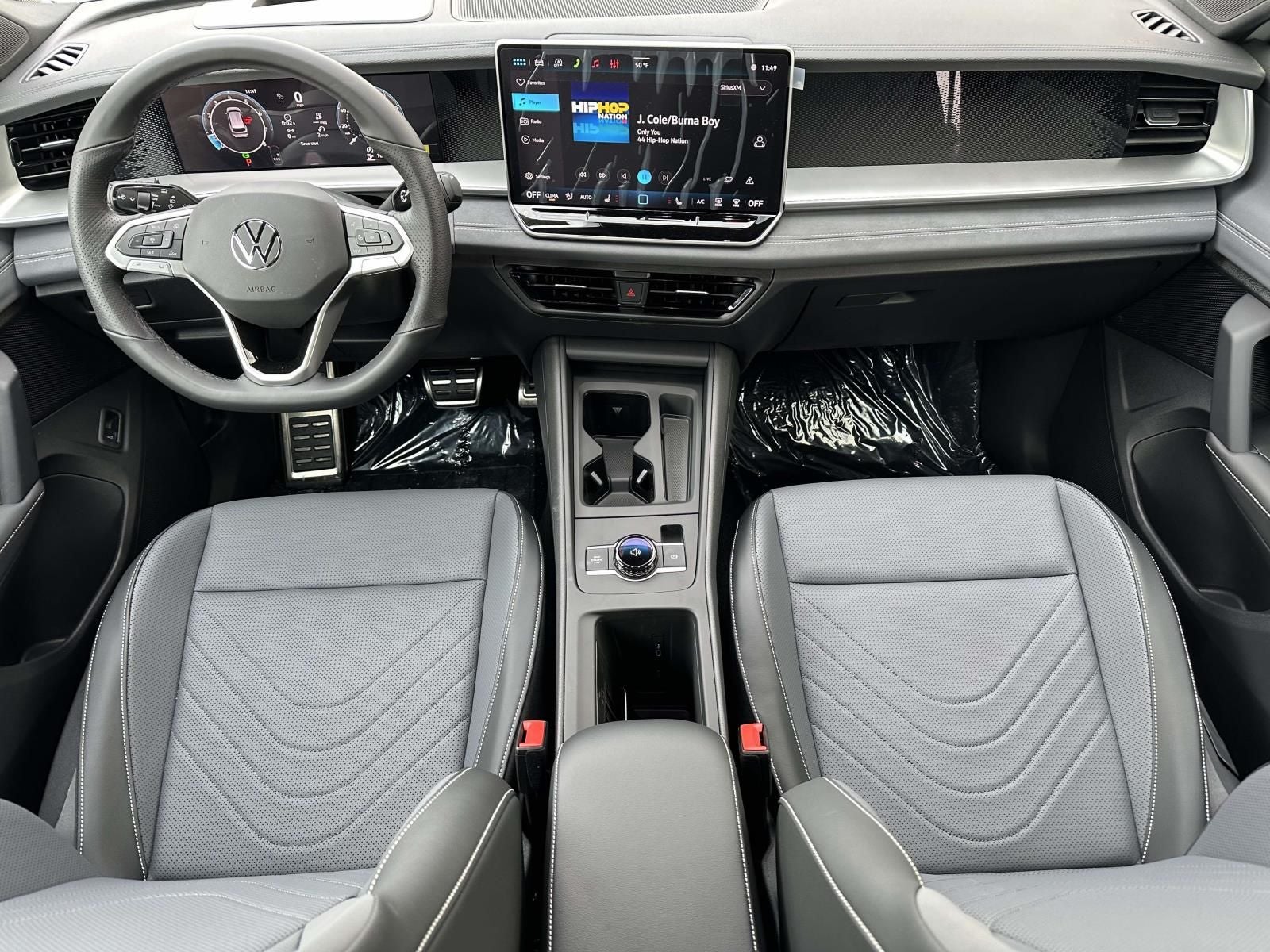 2026 Volkswagen Tiguan 2.0T SE R-Line Black