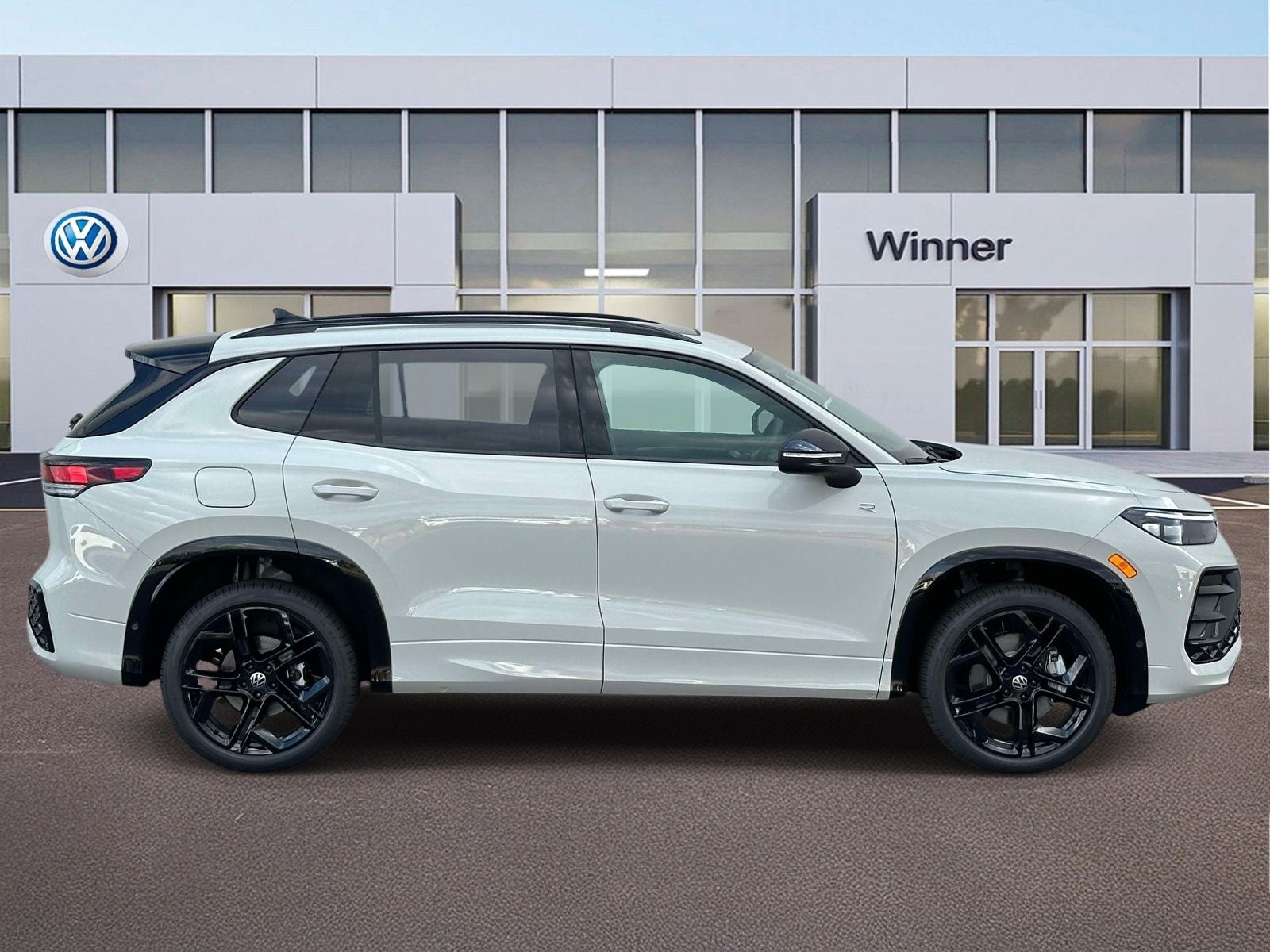 2026 Volkswagen Tiguan 2.0T SE R-Line Black