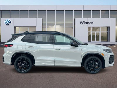 2026 Volkswagen Tiguan 2.0T SE R-Line Black