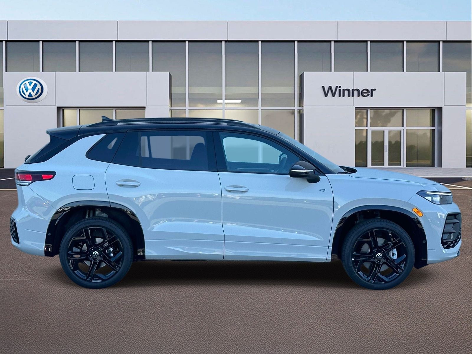 2026 Volkswagen Tiguan 2.0T SE R-Line Black