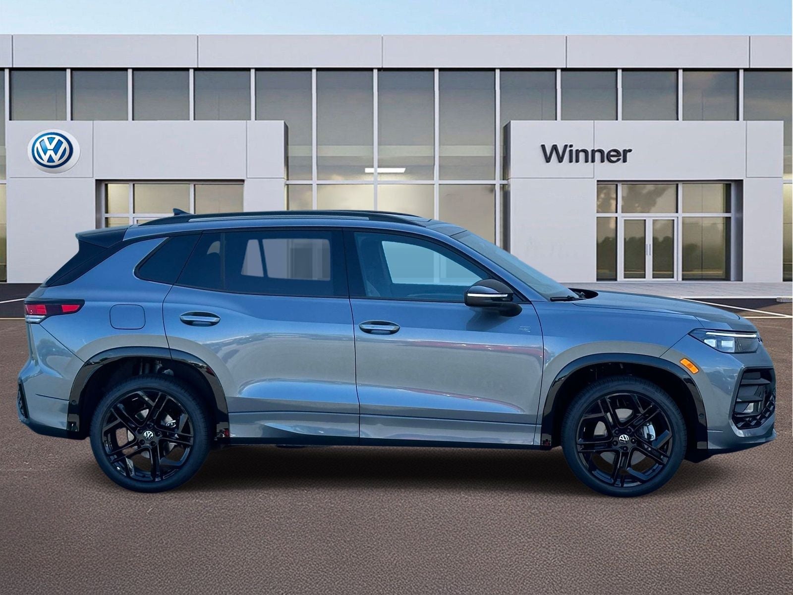 2026 Volkswagen Tiguan 2.0T SE R-Line Black