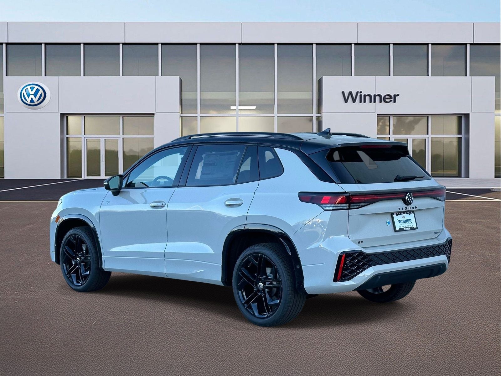 2026 Volkswagen Tiguan 2.0T SE R-Line Black