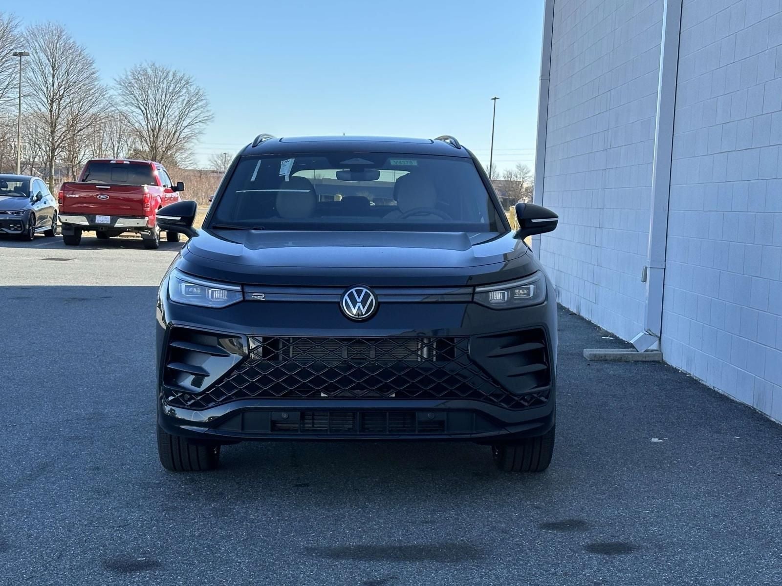 2026 Volkswagen Tiguan 2.0T SE R-Line Black