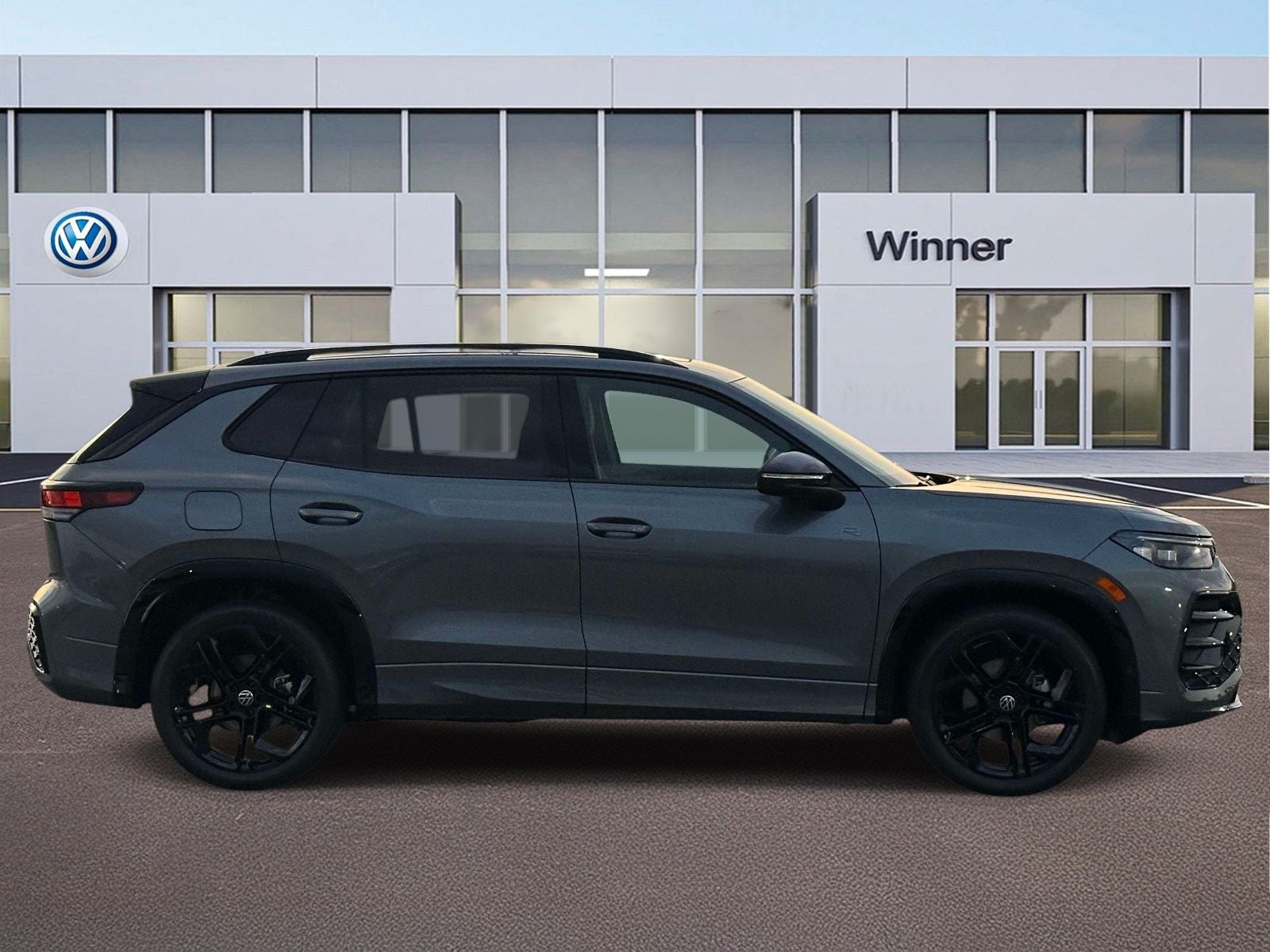 2026 Volkswagen Tiguan 2.0T SE R-Line Black