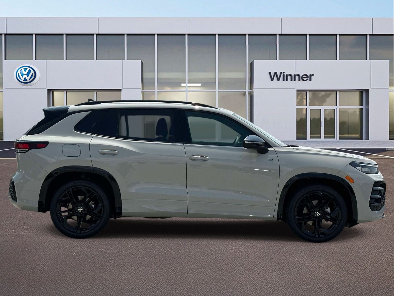 2026 Volkswagen Tiguan 2.0T SE R-Line Black