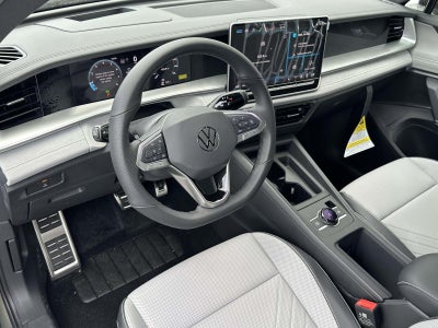 2026 Volkswagen Tiguan 2.0T SE R-Line Black