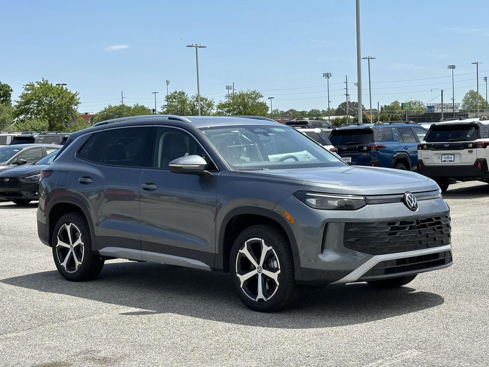 2026 Volkswagen Tiguan 2.0T SE