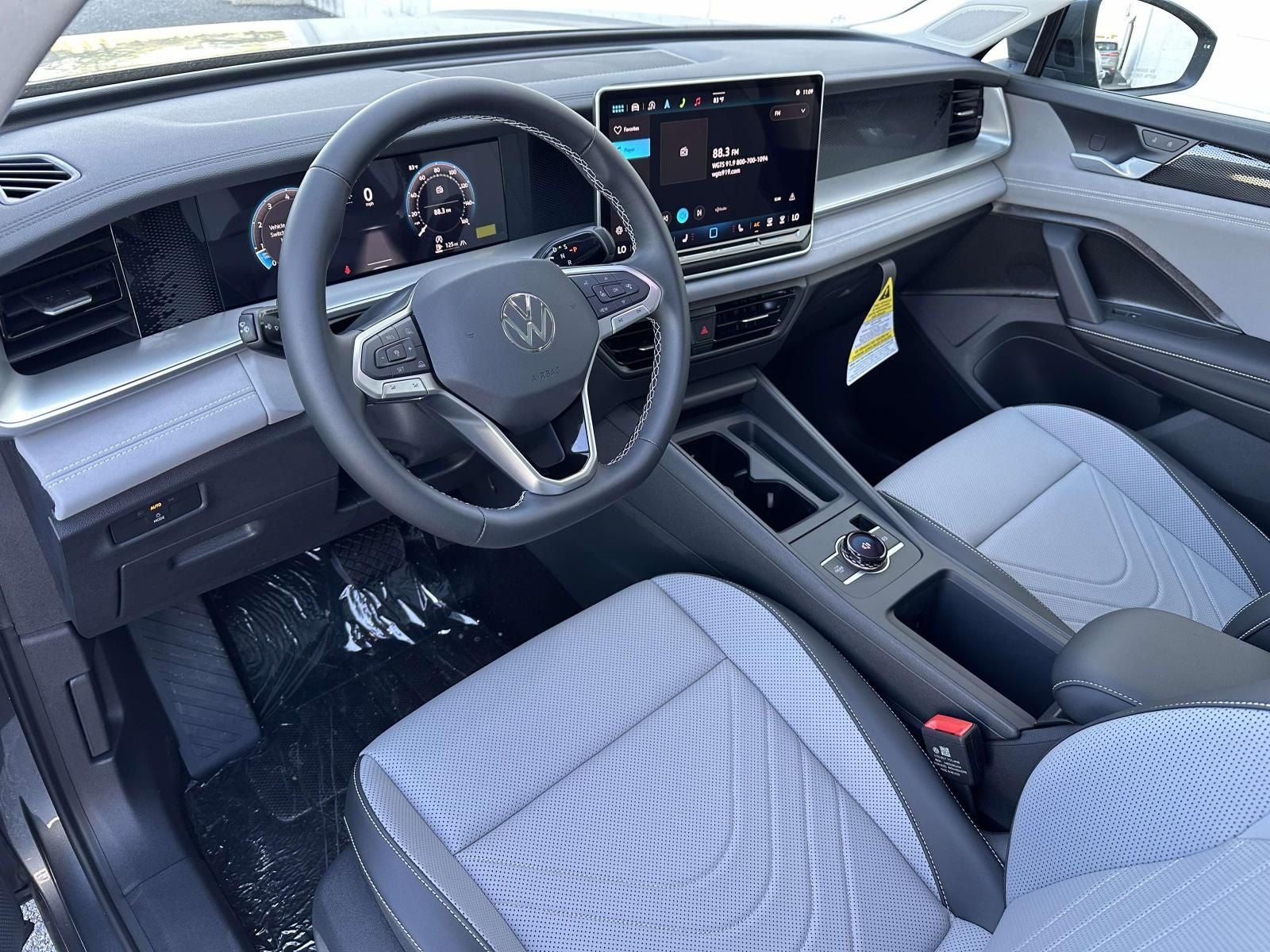 2025 Volkswagen Tiguan 2.0T SE