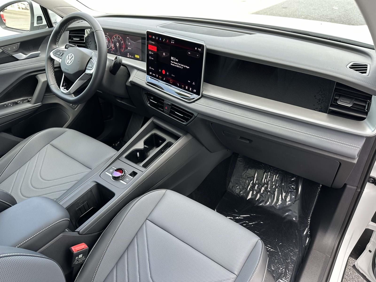 2025 Volkswagen Tiguan 2.0T SE