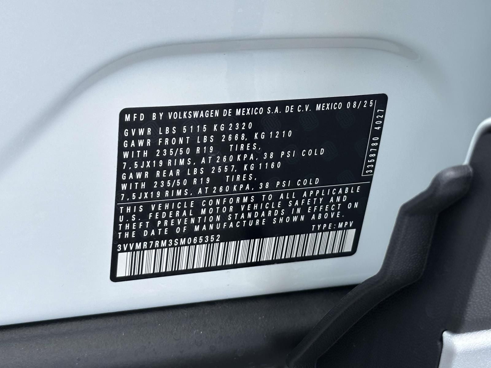 2025 Volkswagen Tiguan 2.0T SE