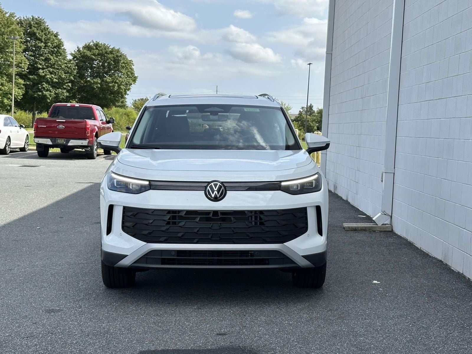 2025 Volkswagen Tiguan 2.0T SE