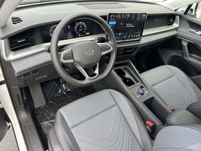 2025 Volkswagen Tiguan 2.0T SE