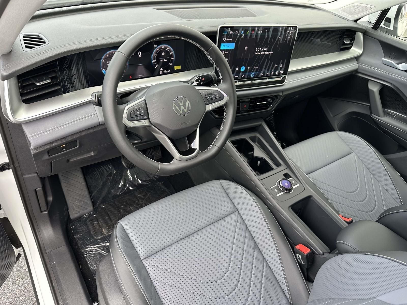 2025 Volkswagen Tiguan 2.0T SE