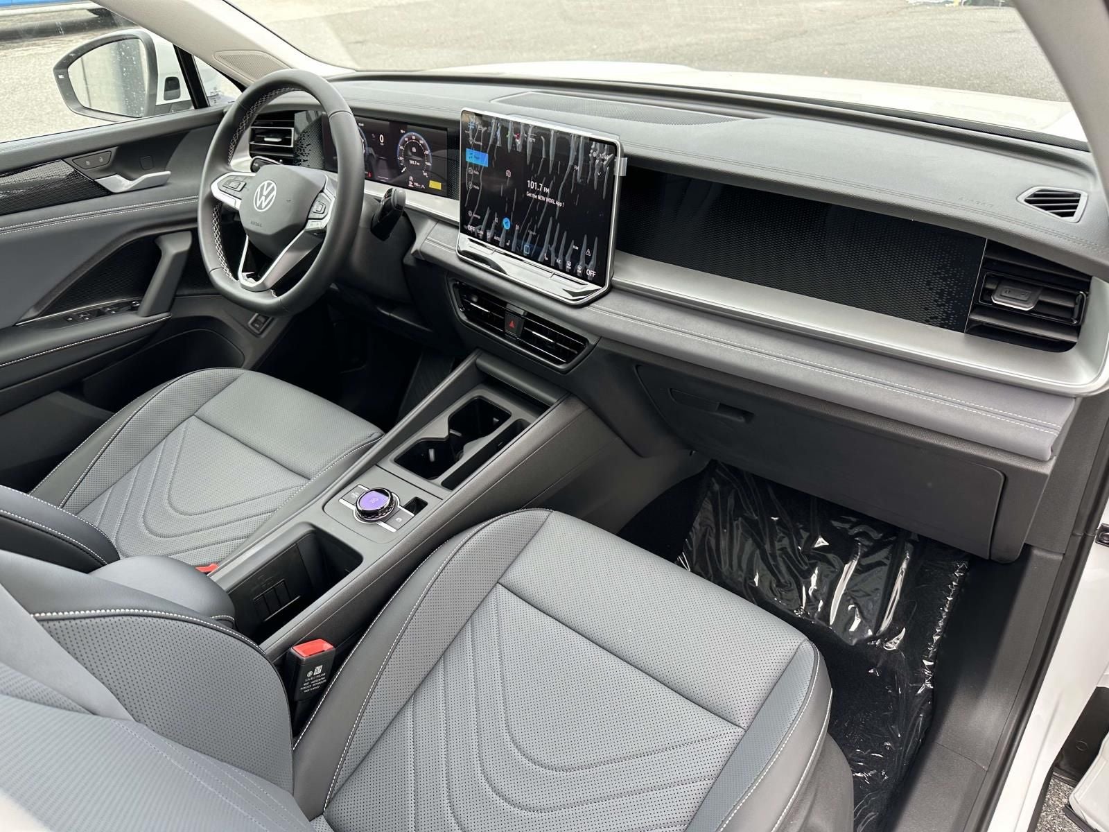 2025 Volkswagen Tiguan 2.0T SE