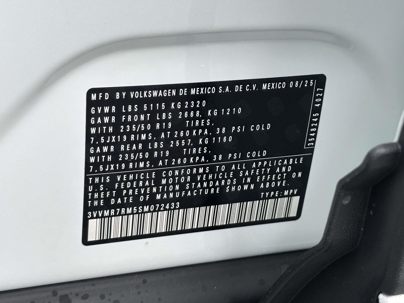 2025 Volkswagen Tiguan 2.0T SE