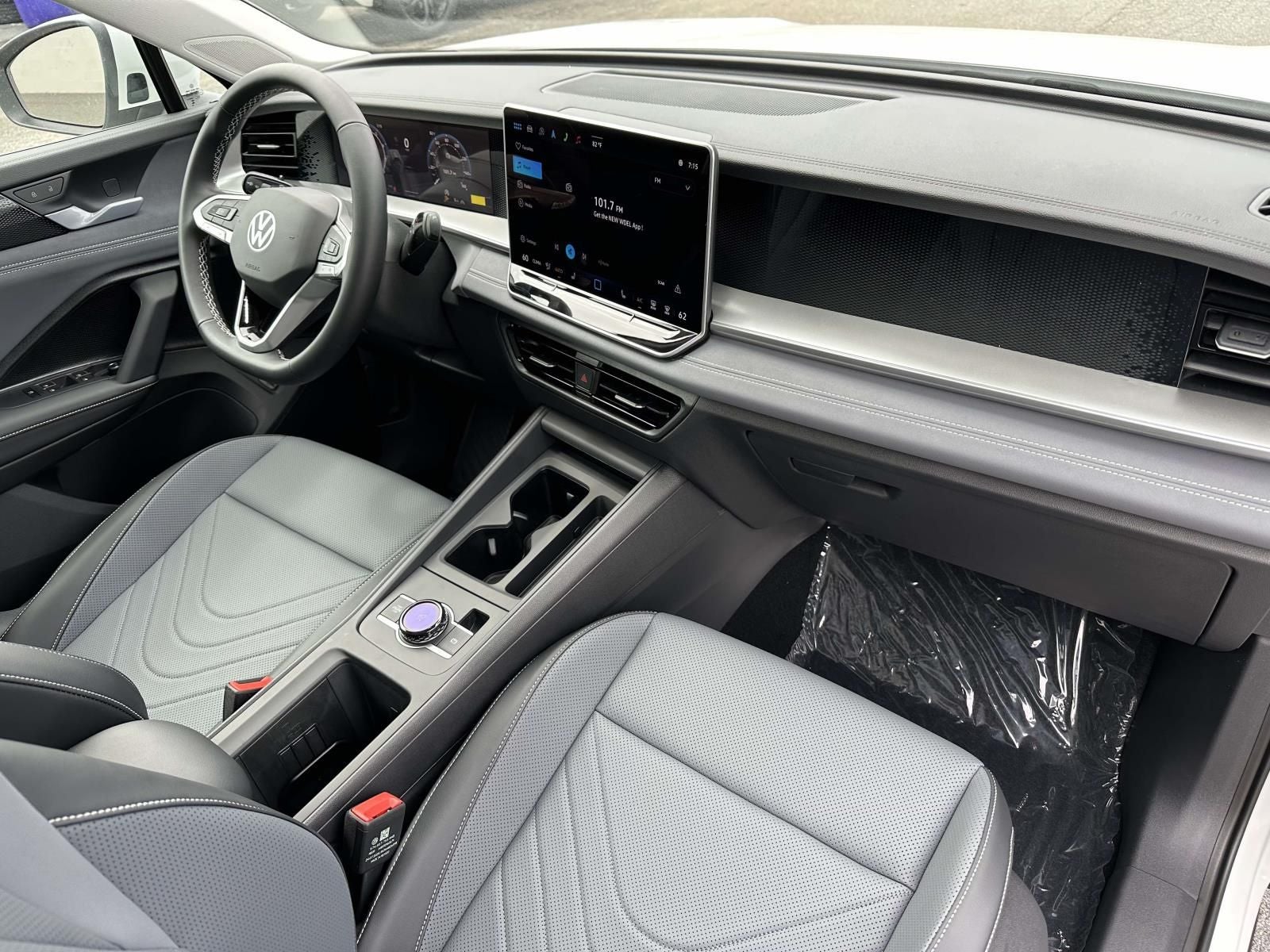 2025 Volkswagen Tiguan 2.0T SE