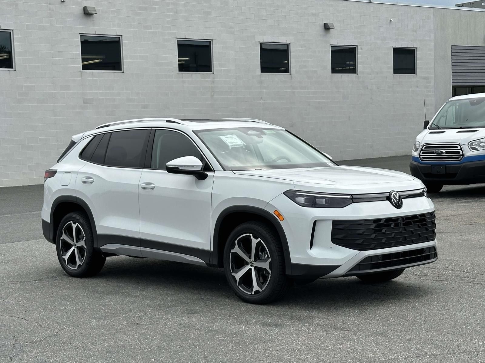 2025 Volkswagen Tiguan 2.0T SE